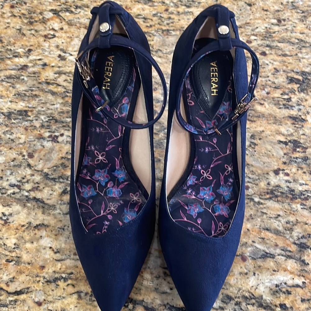 Veerah Blue suede high heels Size 8 1/2.